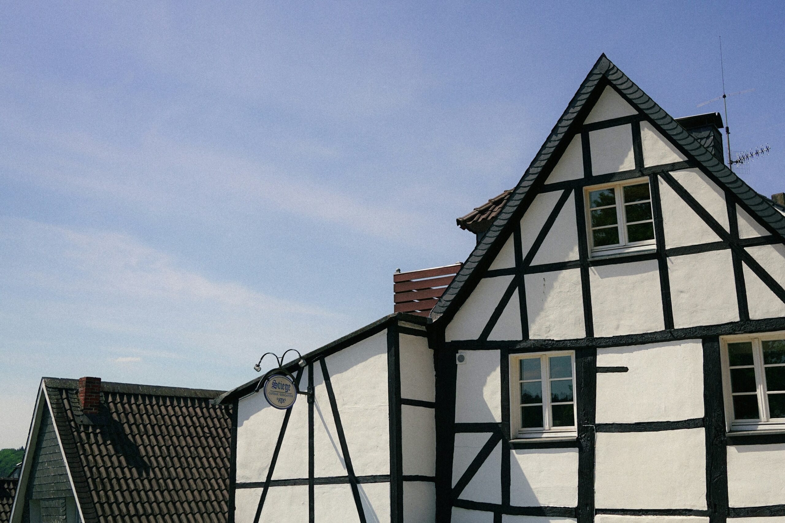 pavel-moiseev-fEc4roTroXY-unsplash-3-2-rectangle